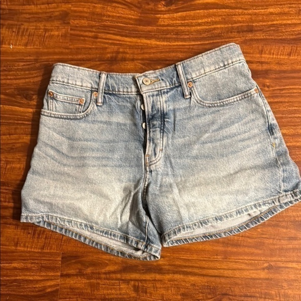 Lucky brand 90s midi shorts